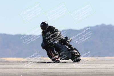 media/Oct-13-2025-Moto Forza (Mon) [[a66d839500]]/3-B Group/Session 4 (Turn 9)/